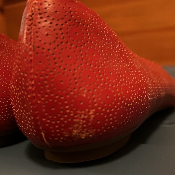 Vaneli Red Flats - Picture 11 of 11
